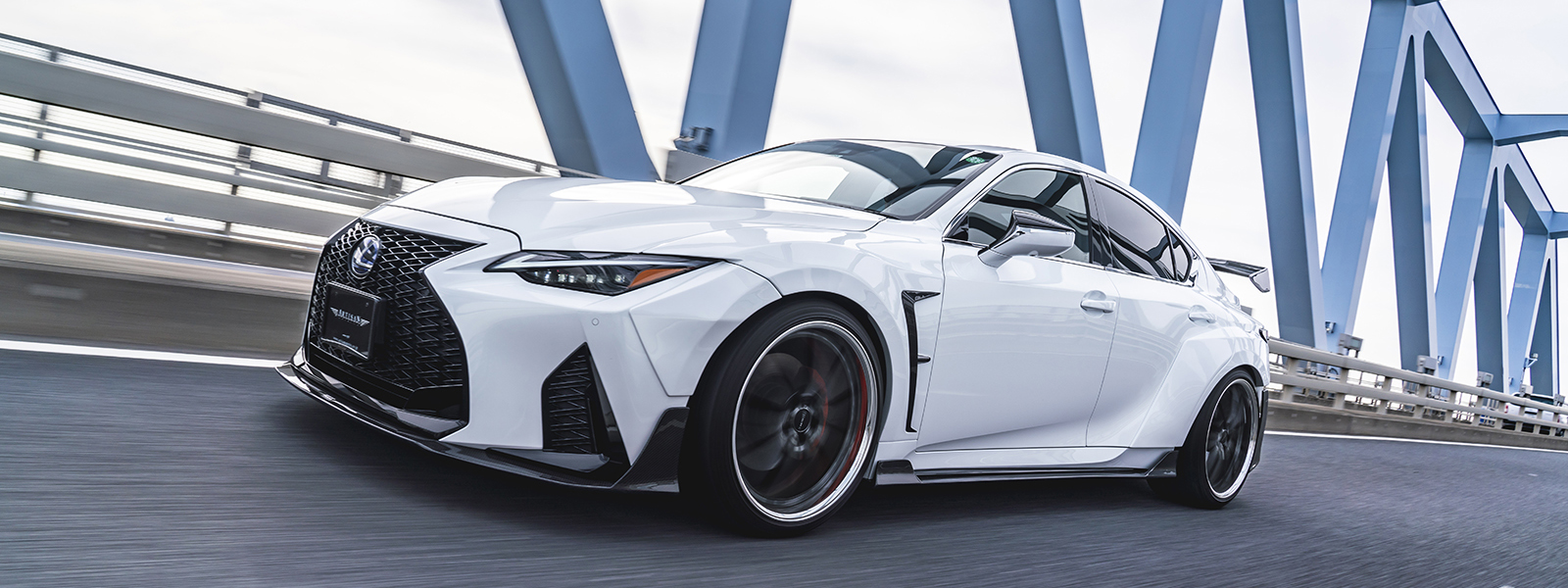 LEXUS IS300h