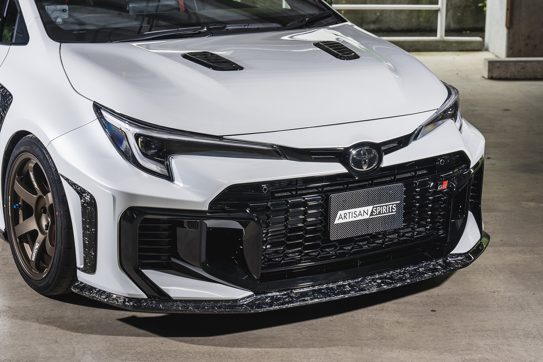 ARTISAN SPIRITS GR COROLLA フロントスポイラー COMPOSITE CARBON