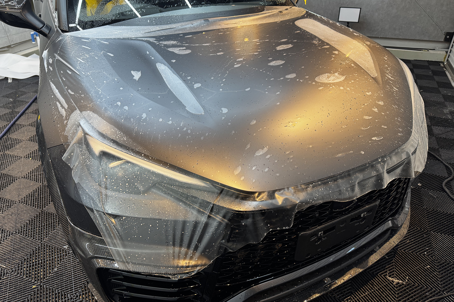 ARTISAN SPIRITS Vehicle Protection ボンネットへのPPF施工