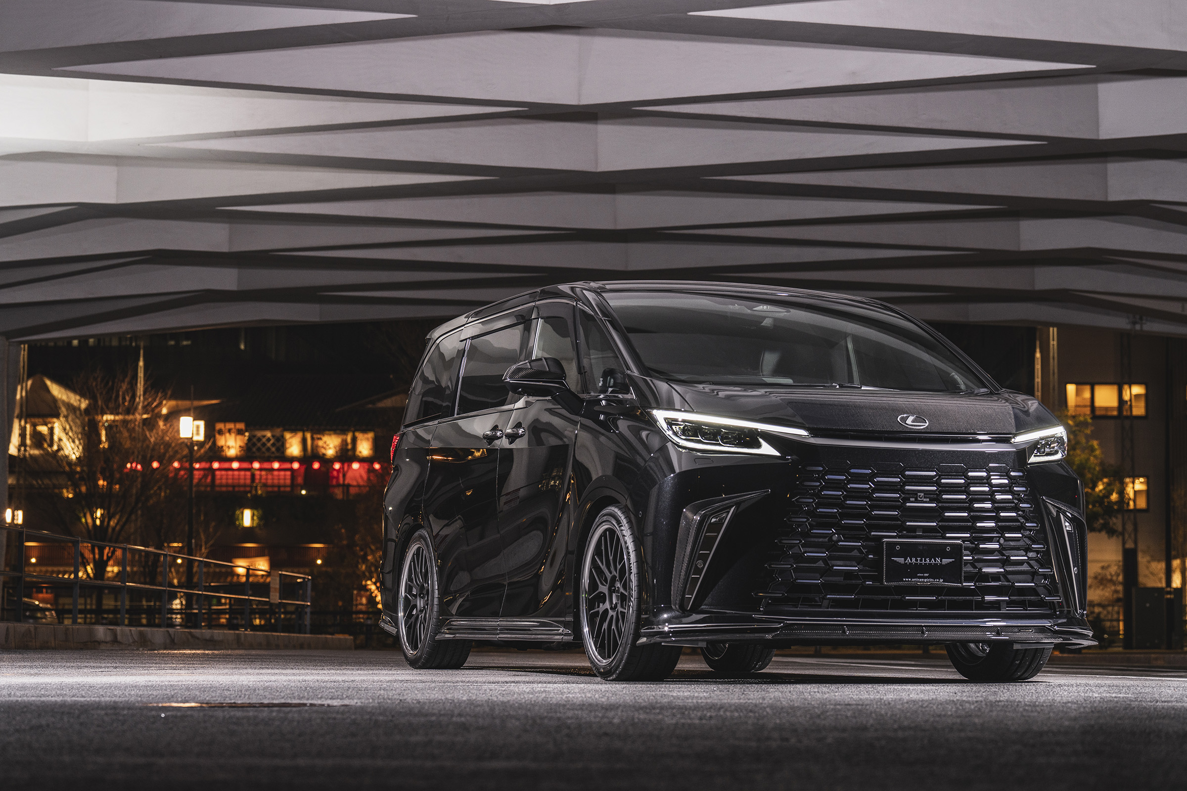 LEXUS LM500h BODY KIT