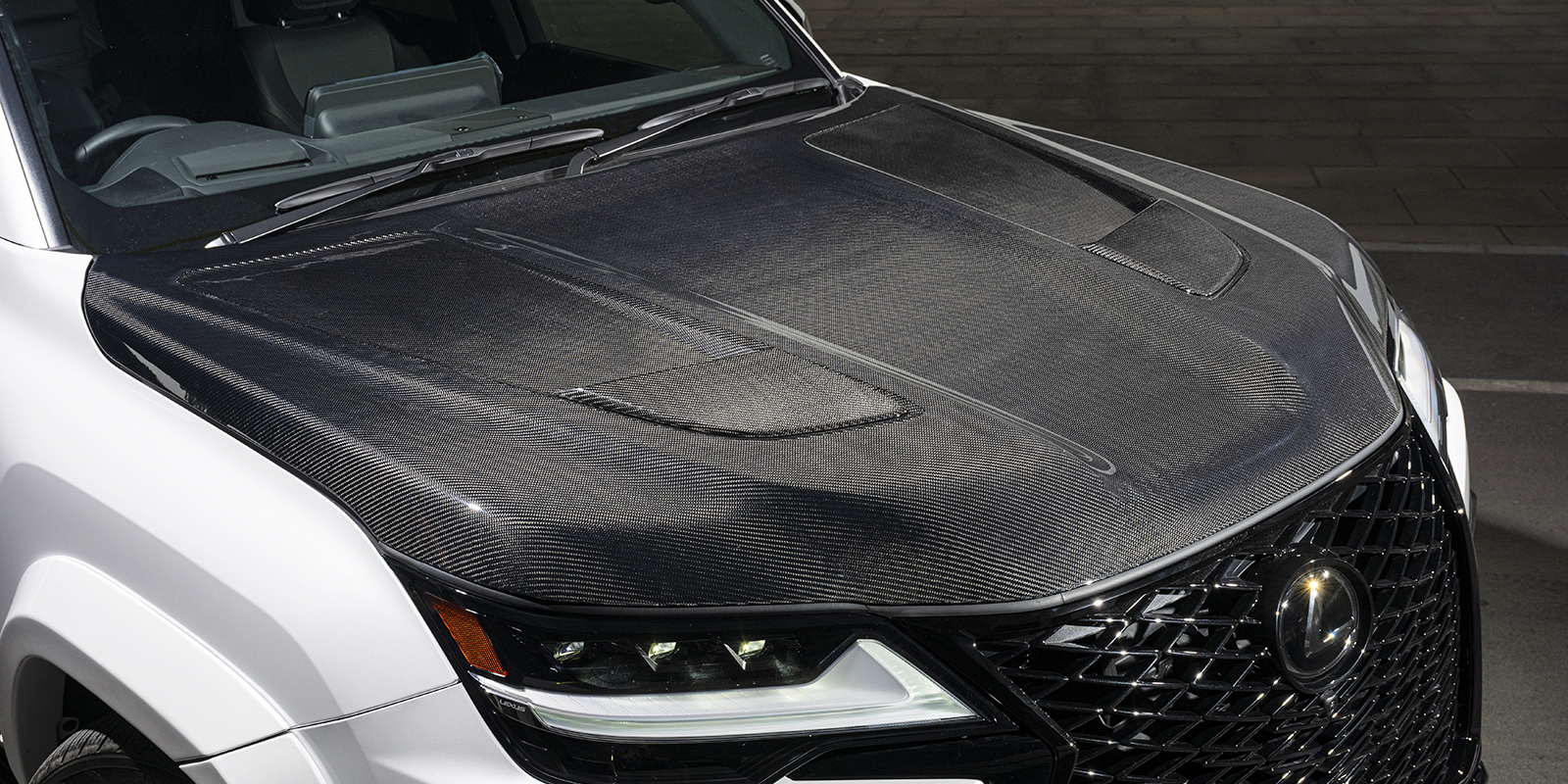 ARTISAN SPIRITS LEXUS LX 600 EXECUTIVE / BASE GRADE BONNET HOOD